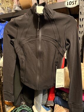 Lululemon  Black Fitted Zip-Up Bomber Jacket